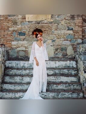 Lace Wedding Dress with Bell Sleeves 12 NWT